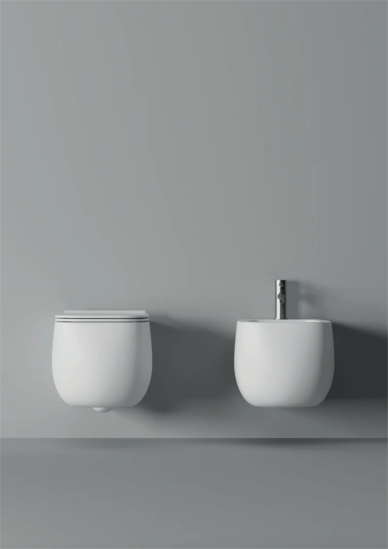 WC NUR Hung