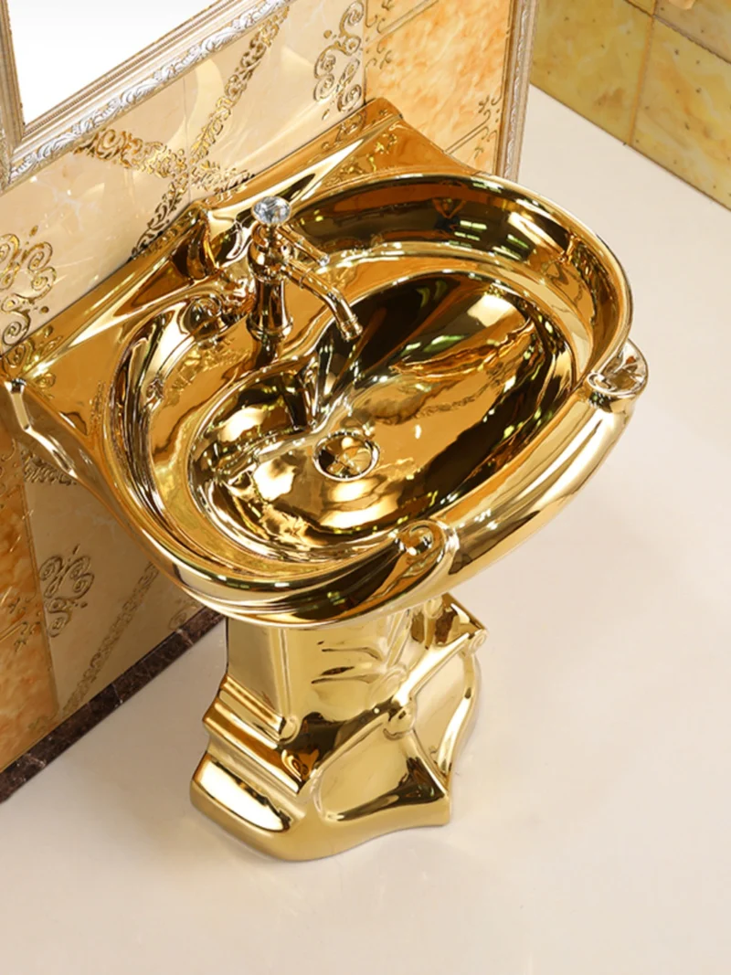 Exklusive Toilette Gold Barock