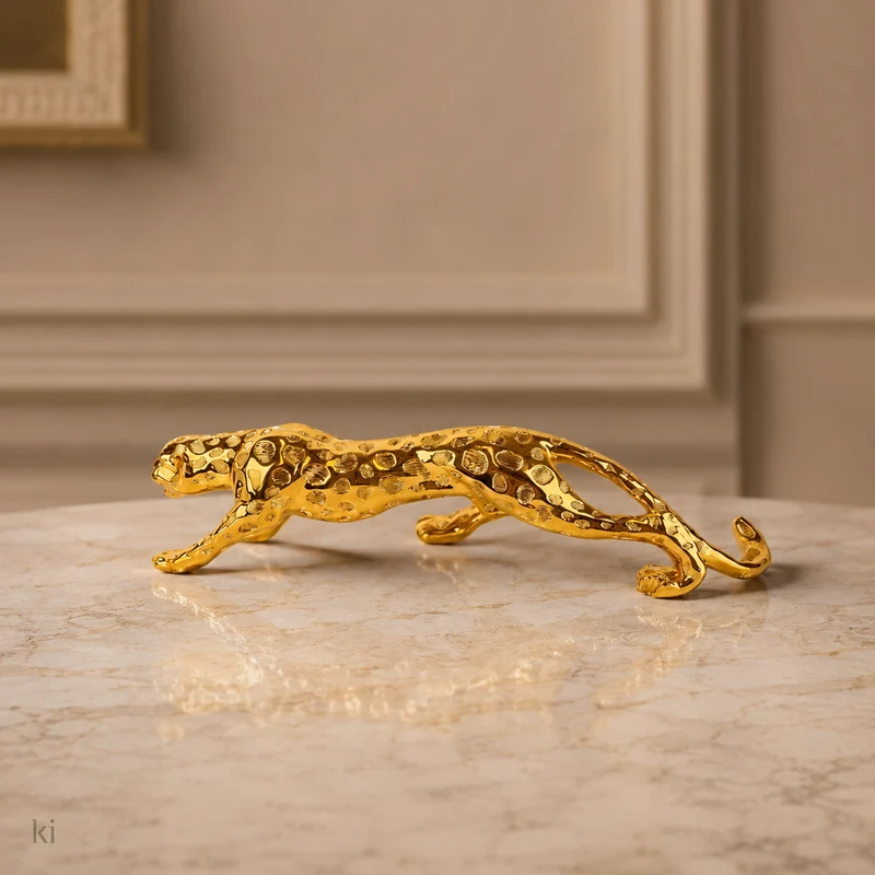 Dekorativer Panther aus Kunstharz