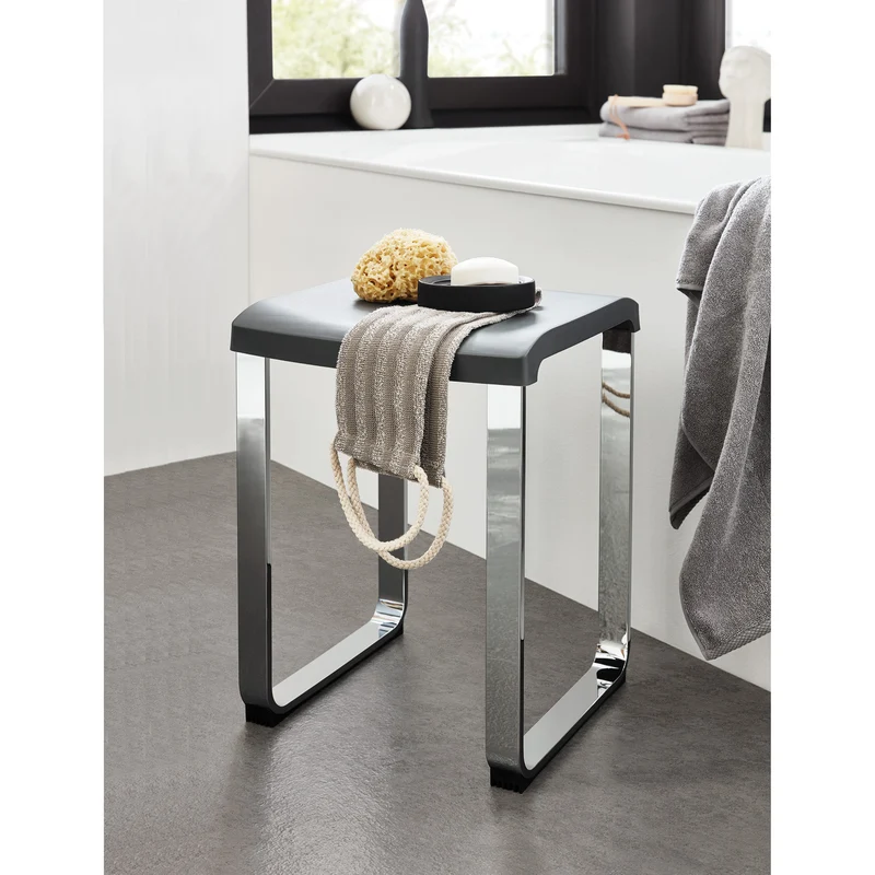 Smedbo LIVING Duschhocker – Aluminium verchromt, 48 cm Sitzhöhe, bis 150 kg, Weiß oder Grau, Art.Nr. FK406 / FK416