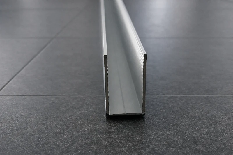 Alu U-Profil für 8-12 mm Glas – Silber matt, 30 oder 40 mm Höhe, Art.Nr. 677XX