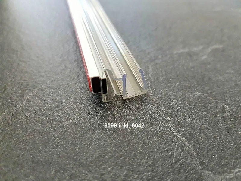 Magnetstreifen selbstklebend – 8 × 3,8 mm, 200 cm, für 6/8 mm Glas, Art.Nr. 6099