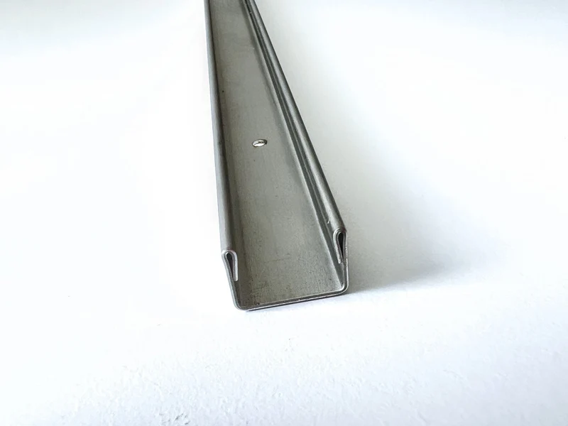 U-Wandprofil – Edelstahl gebürstet, mit Vorbohrungen, 100/200/210/250 cm, Art.Nr. 32000