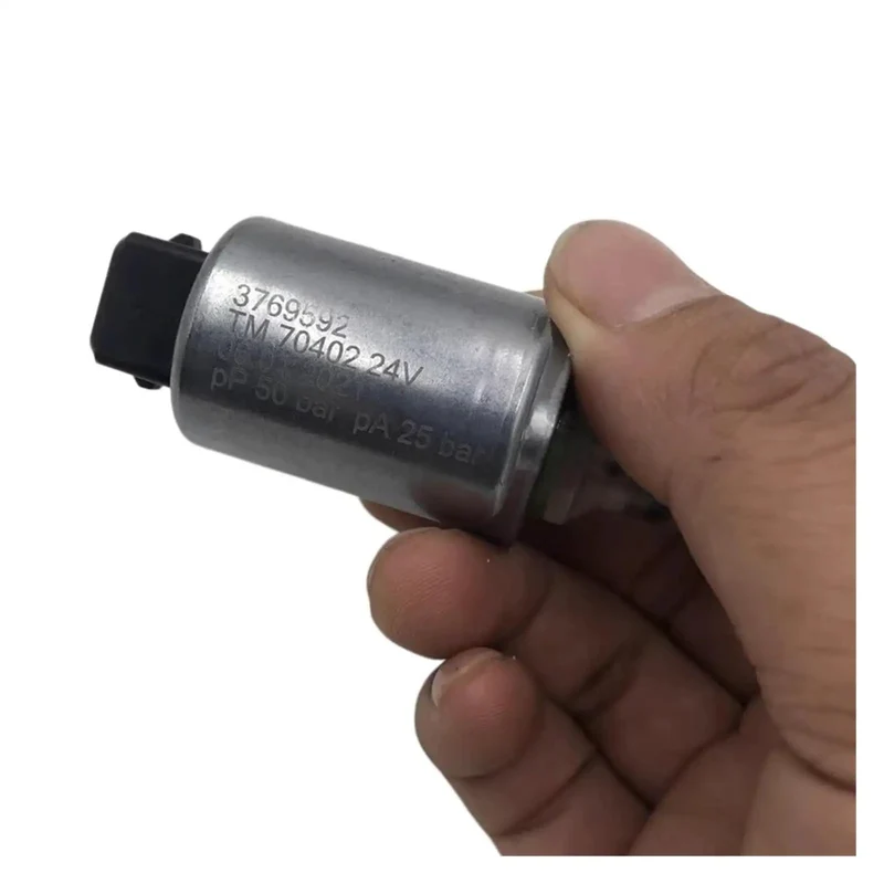 Heavy Duty 24V Solenoid Valve With Two Meter Plug For Excavator TM70402 Proportional Hydraulic Control System Tough As Nails And Powers Through Slushy Conditions For Quiet Operation No Hassle Swap
