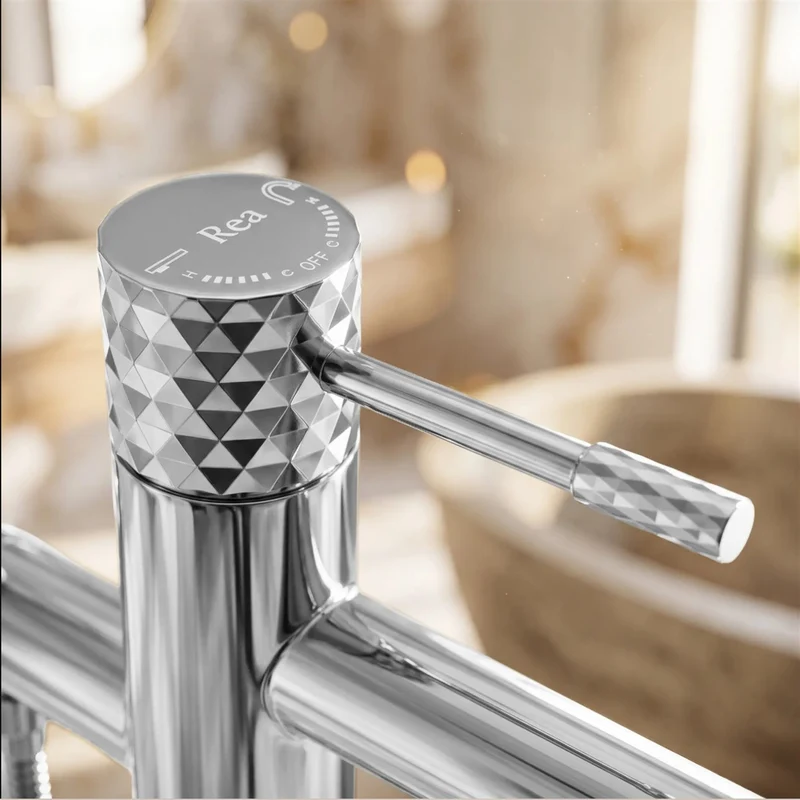 Freistehende Badewannenarmatur Lungo Diamond – Chrom