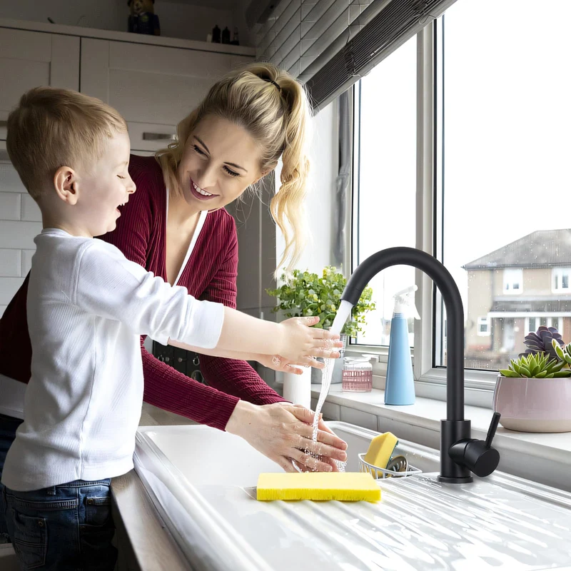 HOMELODY Schwarzer Wasserhahn Küche Mischbatterie Küchenarmatur mit Hoher Auslauf und G3/8 Anschluss, Hochdruck Spültischarmatur 360° Schwenkbar, Edelstahl Faucet Einhebel Kitchen Tap, Matt Schwarz