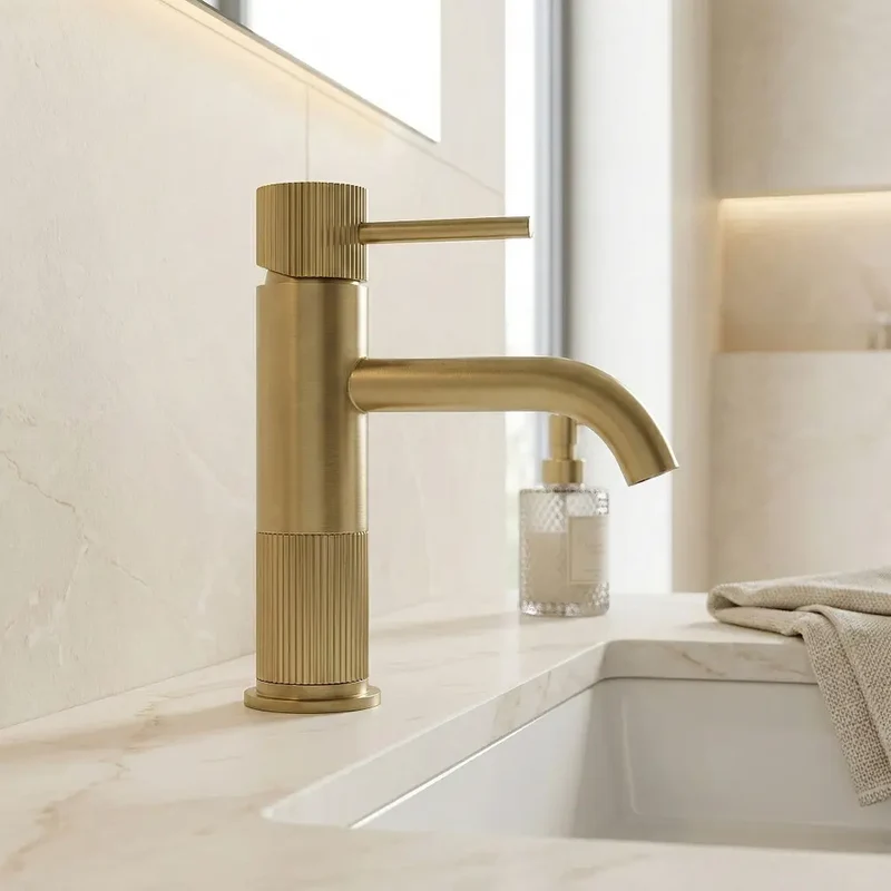 Armatur Lungo Stripe Gold Matt Low