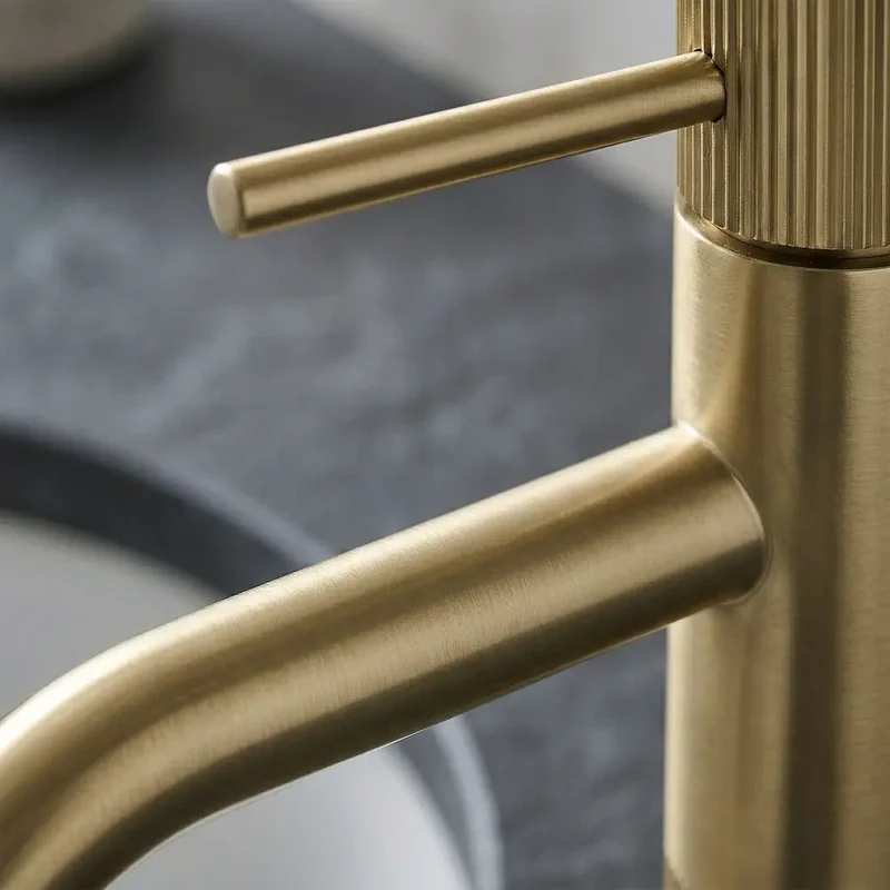Armatur Lungo Stripe Gold Matt Low