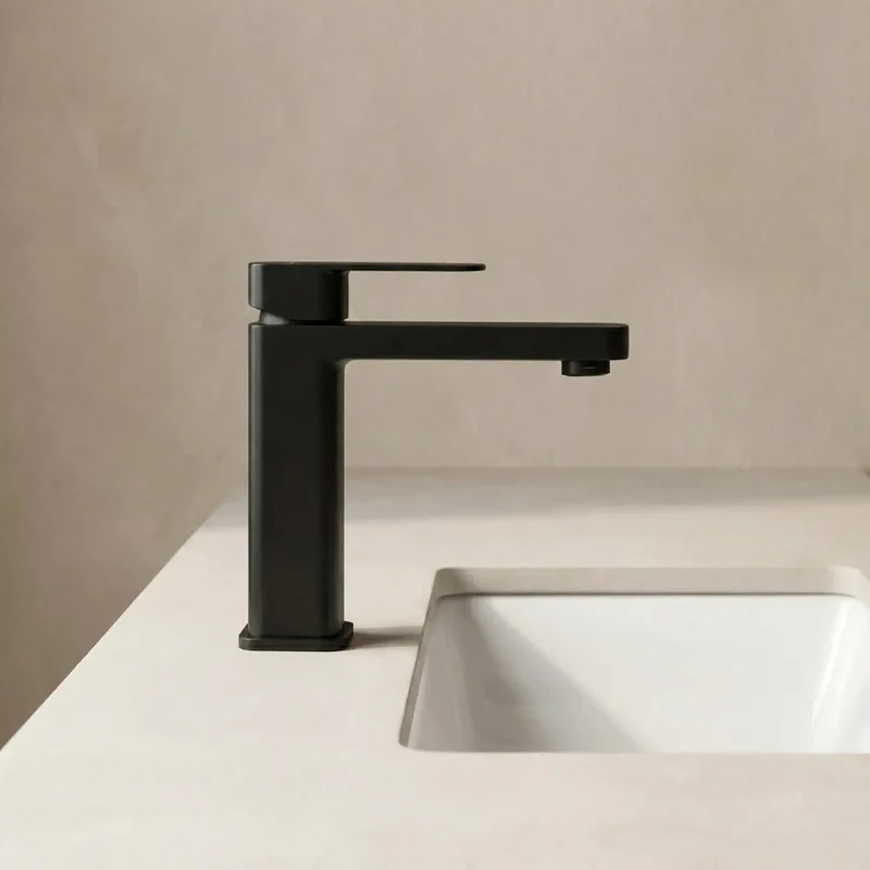 Armatur Arlo Schwarz Low