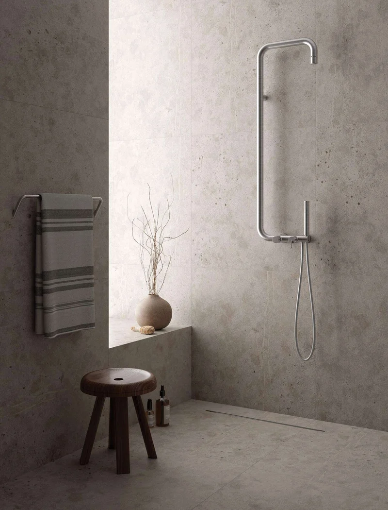 DEANTE Silia Duschsystem mit Regenbrause // gebürsteter Stahl // NQS-F4XM