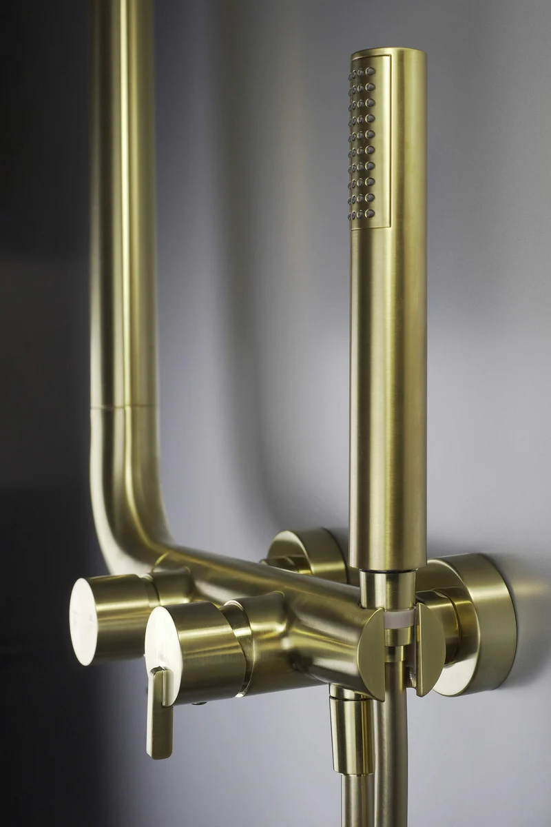 DEANTE Silia Duschsystem mit Regenbrause // gebürstetes Gold // NQS-R4XM