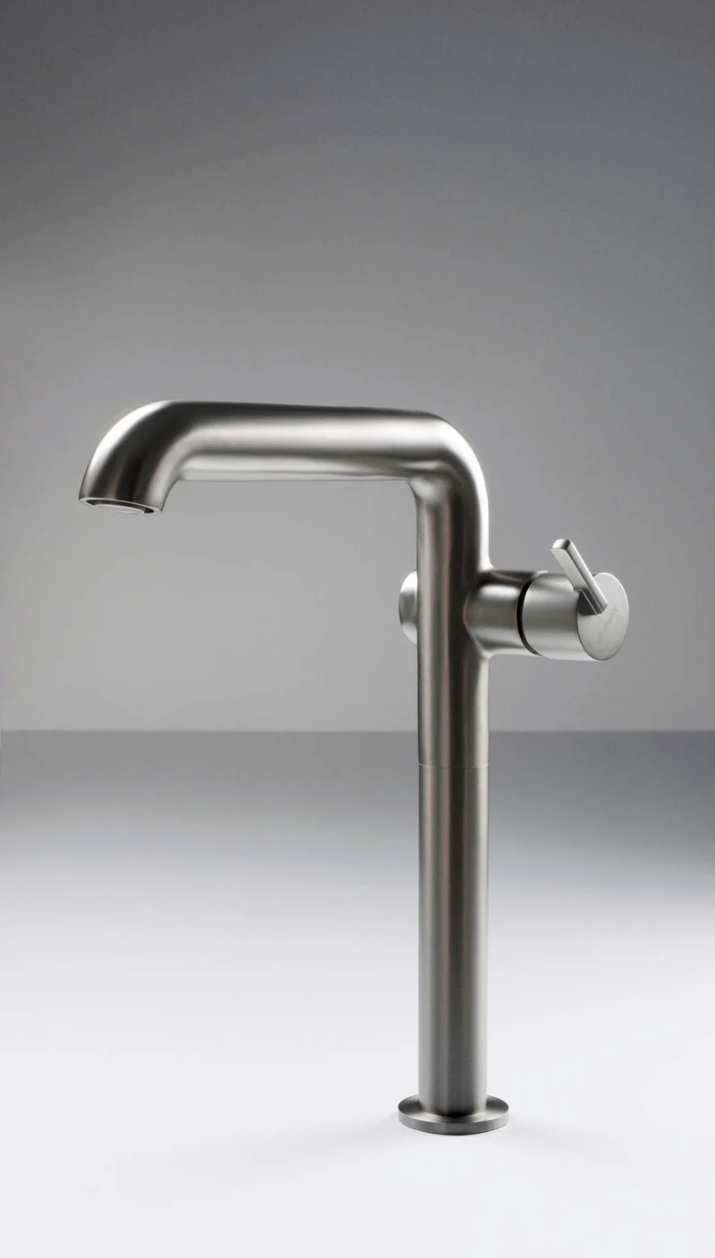 DEANTE Silia Waschtischarmatur hoch mit seitlichem Hebel // Titanium // BQS-D24K